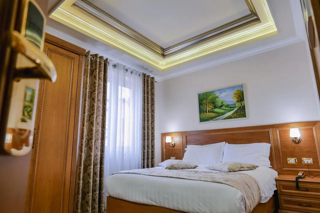 Hotel Boka 티라나